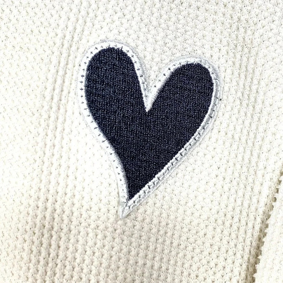 The GREii Medium Waffle Knit Heart Embroidered Ruffle Stitch Thermal Cotton - Picture 3 of 9